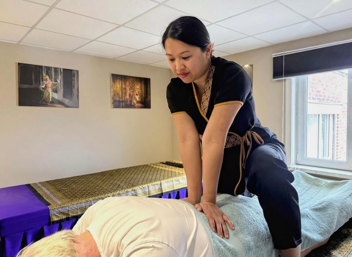Ontspannende rugmassage bij Chamchuree